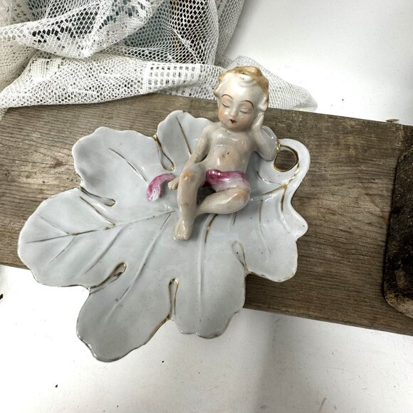 Vintage Trinket/Candy Dish Sleeping Cherub Gold Trim - Picture 1 of 5